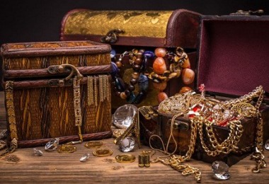 Đặt vật phong thủy này trong nhà đánh thức Thần Tài giữ của, gia chủ đếm tiền mỏi tay